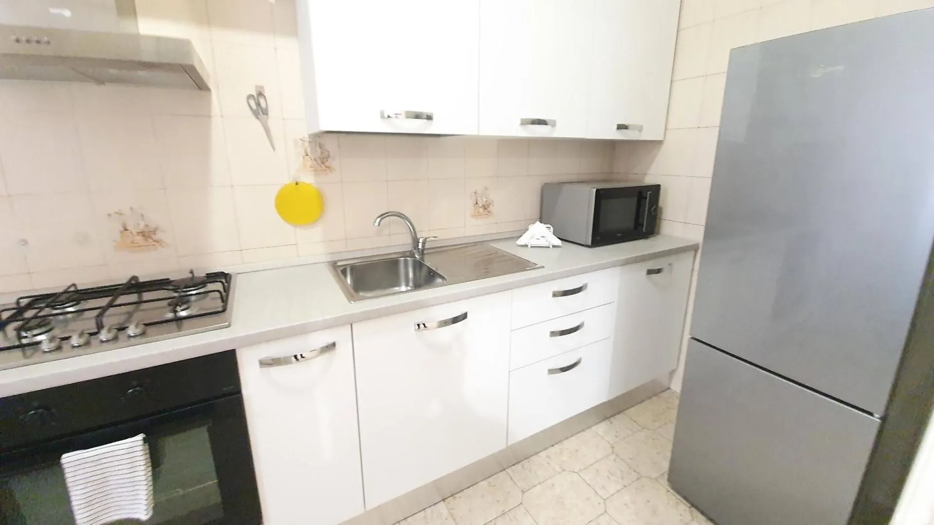 White Central Apartment - Bari Centro