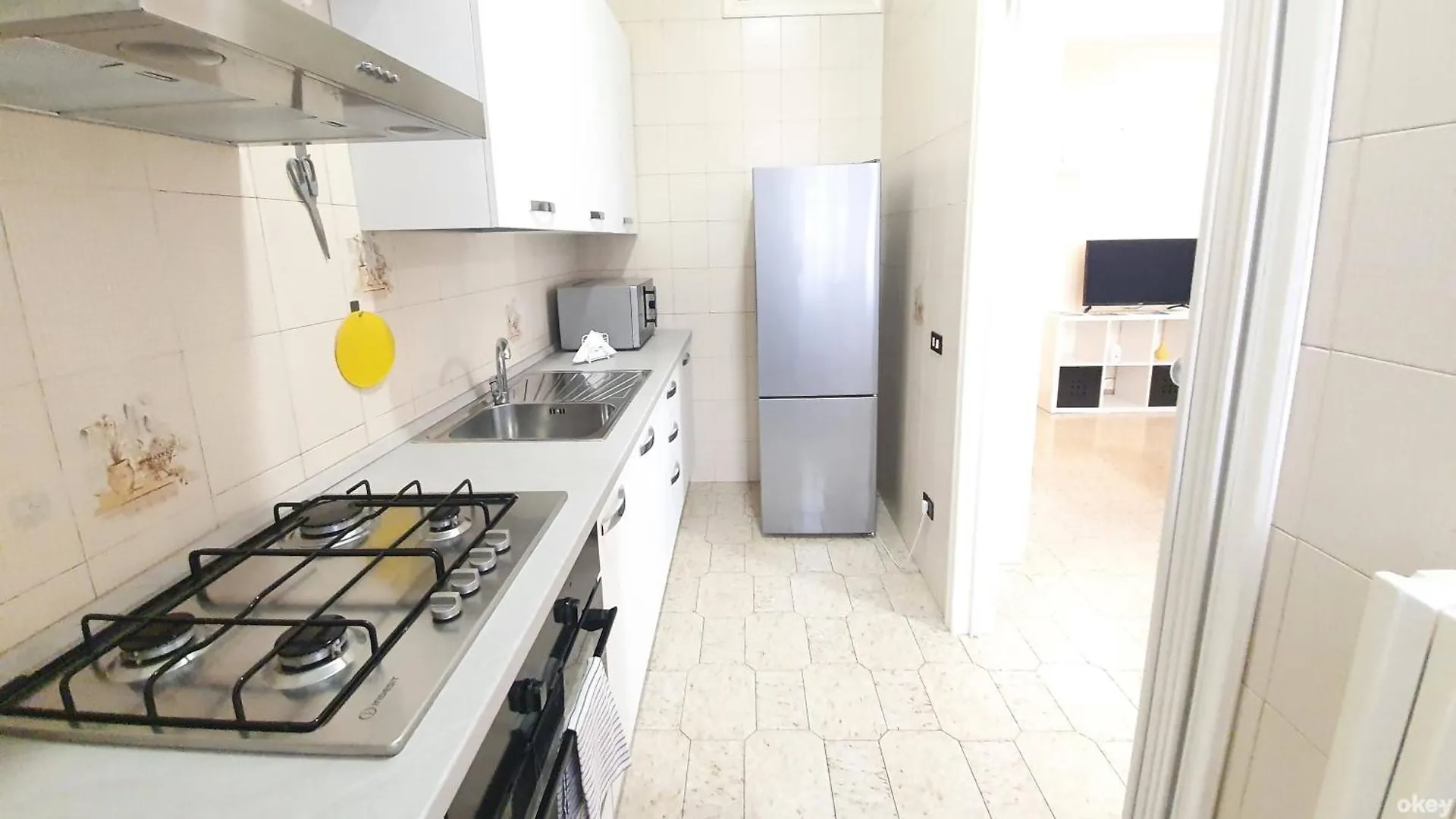 White Central Apartment - Bari Centro