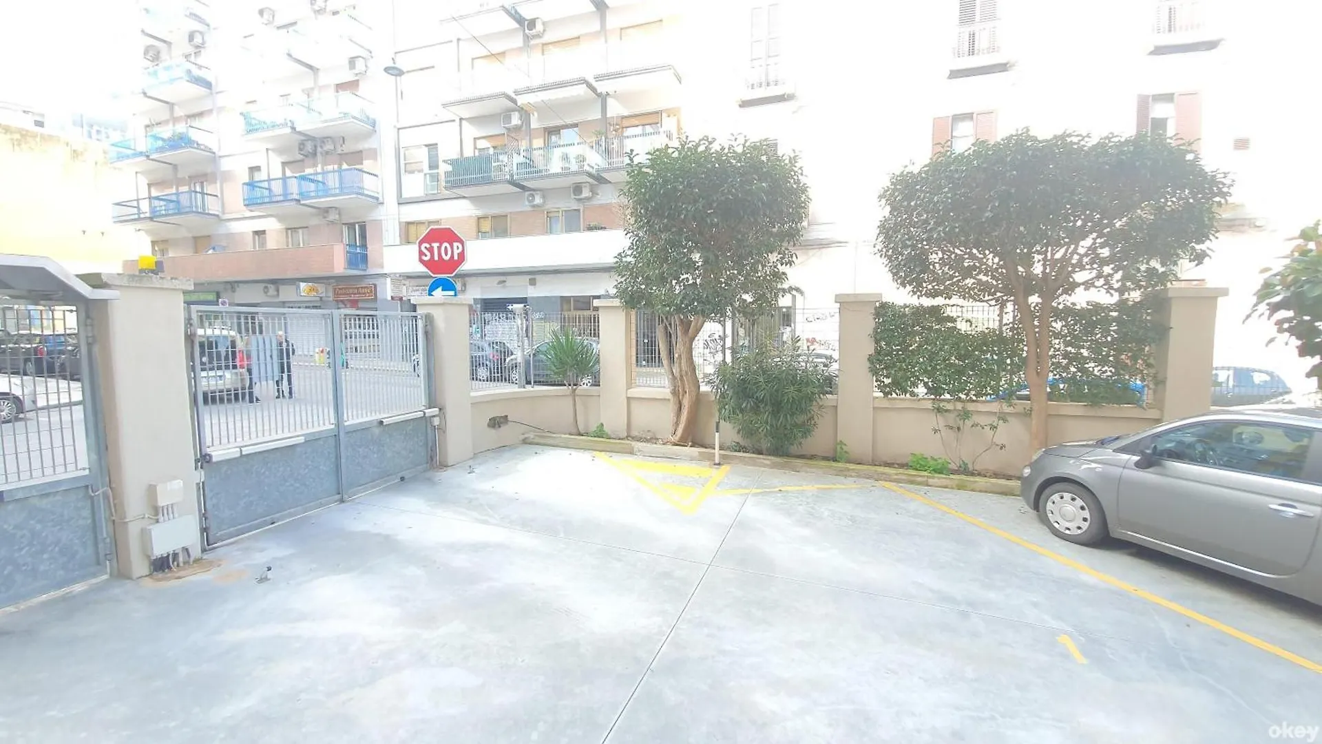 White Central Apartment - Bari Centro